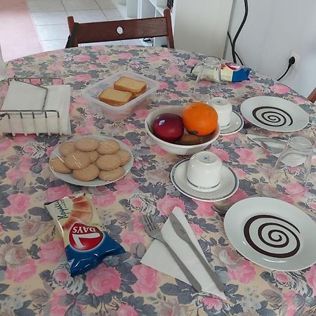 Joan'S Airport Apartment Αρτέμιδα Εξωτερικό φωτογραφία